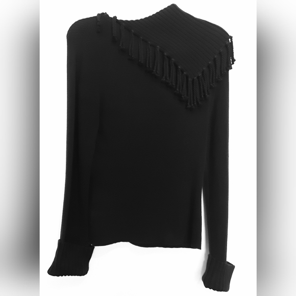 Ann Trinity Cotton Sweater Top with Unique tassled Collar - Picture 4 of 6